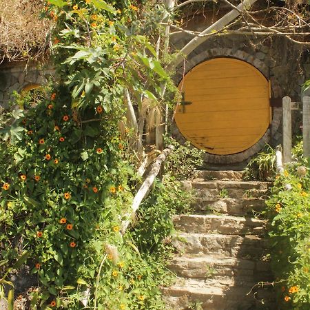 The Hobbit La Comarca Hotell Nueva San Salvador Eksteriør bilde