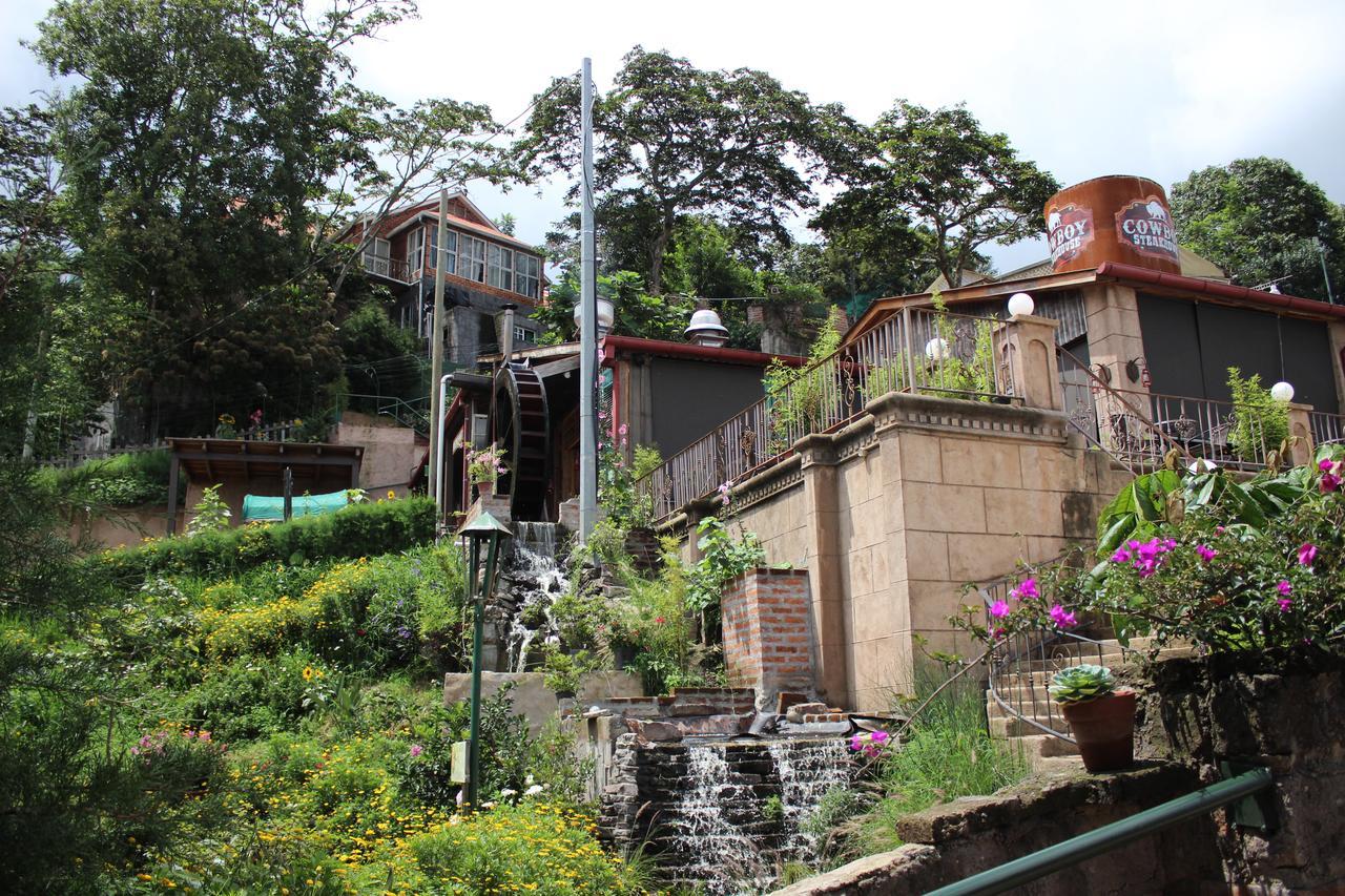 The Hobbit La Comarca Hotell Nueva San Salvador Eksteriør bilde