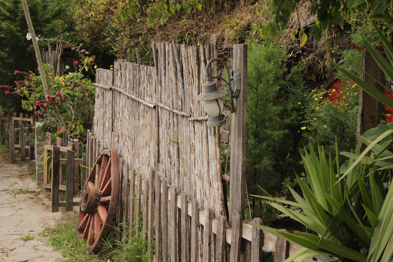 The Hobbit La Comarca Hotell Nueva San Salvador Eksteriør bilde